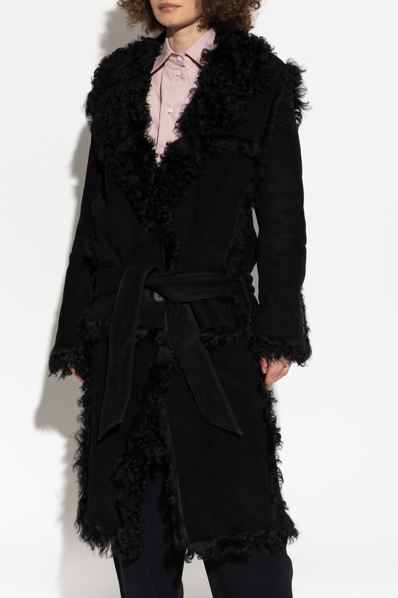 コート THE ATTICO OUTERWEAR (WCB00004LBT128AA) Black Shearling coat tied with a belt The Attico - Vitkac Italy